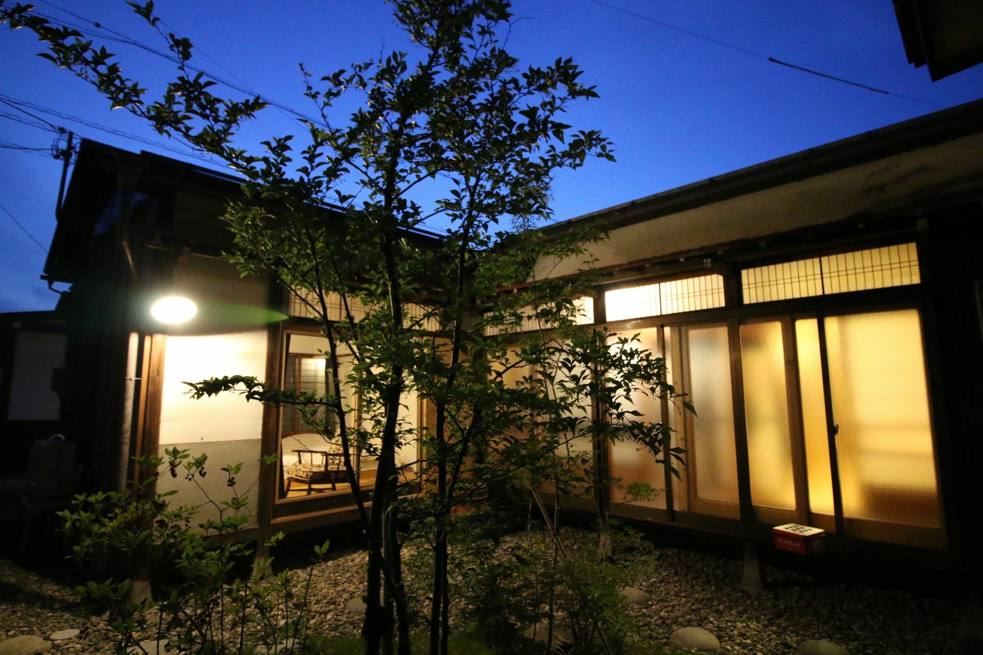 Hostel Fish In A River Takayama  Exteriör bild