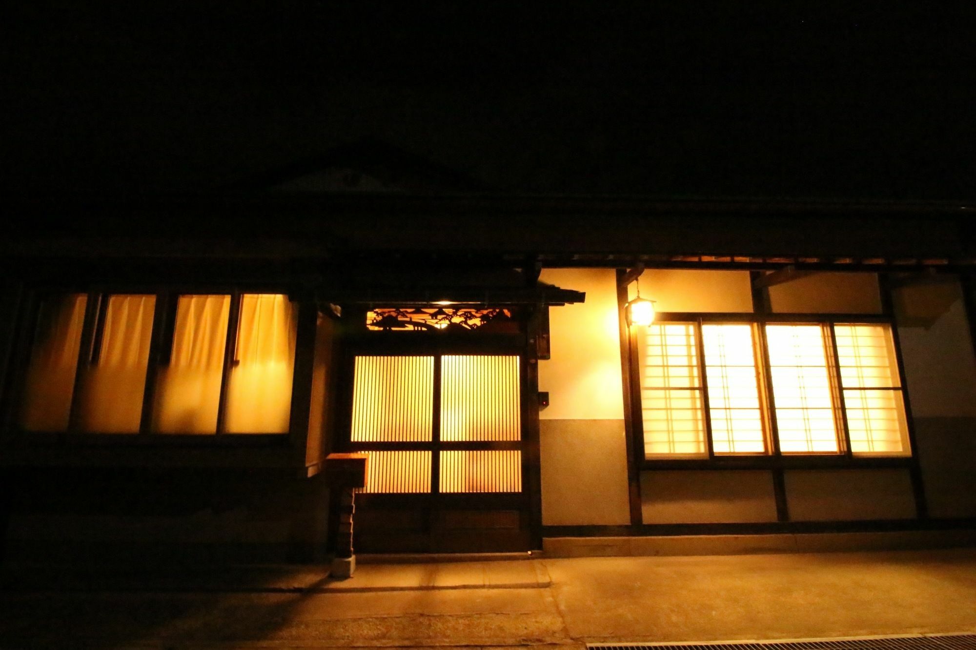 Hostel Fish In A River Takayama  Exteriör bild